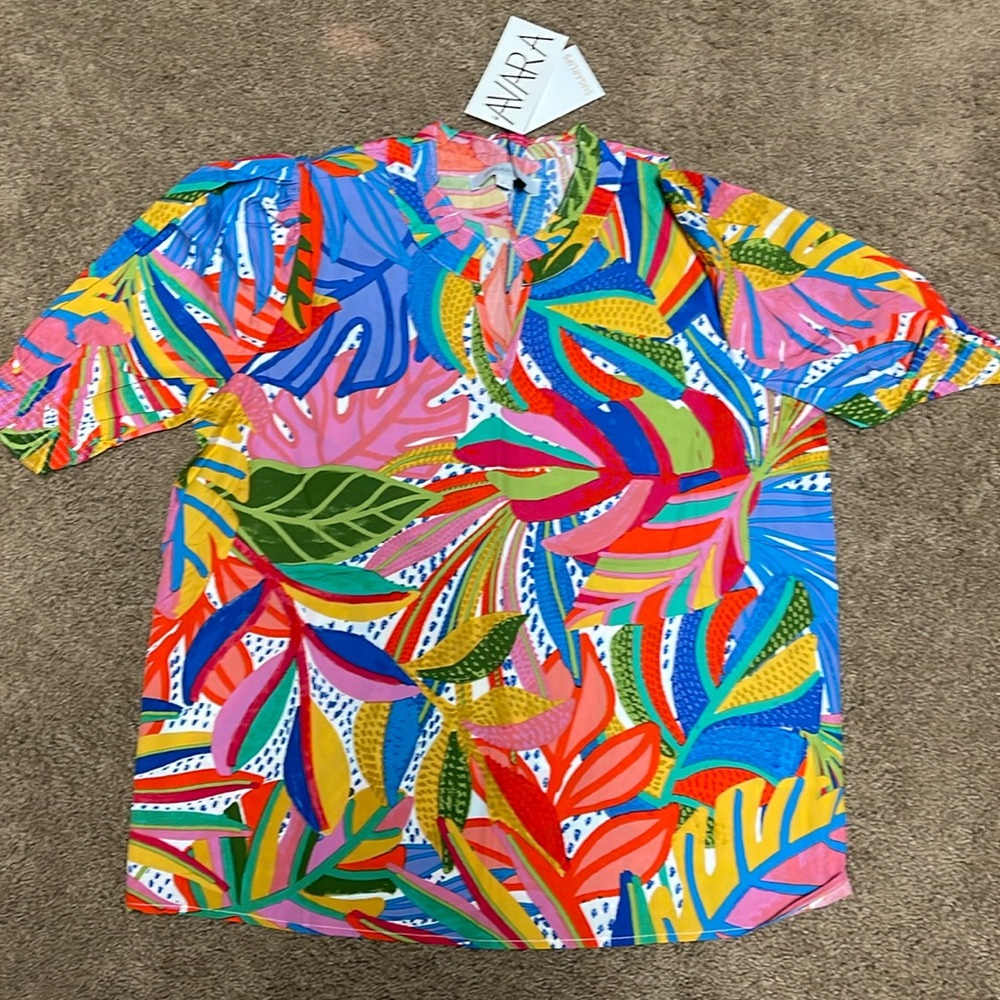 Avara floral top